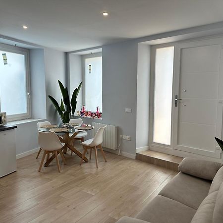 Apartamento Puente De Piedra โลโกรโญ ภายนอก รูปภาพ